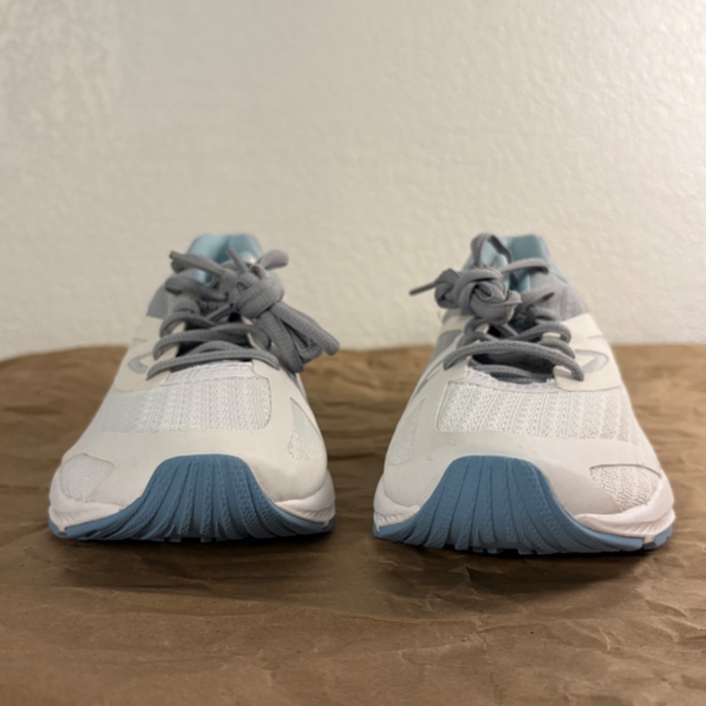 (NEW) Asics women shoes 8.5 Amplica running sneakers - Picture 3 of 8